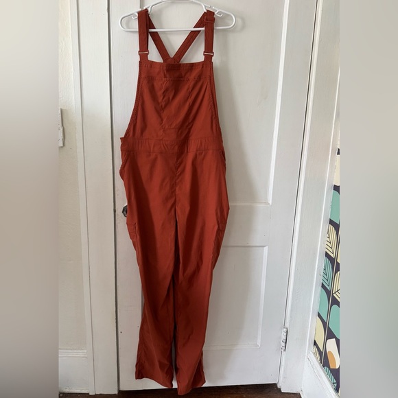 Duluth Trading Co Pants - Duluth Trading Co Dry On The Fly Overalls, size 18 Regular